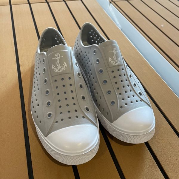 ΠΑΠΟΥΤΣΙΑ-ΑΔΙΑΒΡΟΧΑ